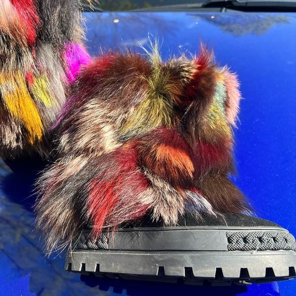 Real fur boots multicolor for winter, very stylish - Picture 2 of 4